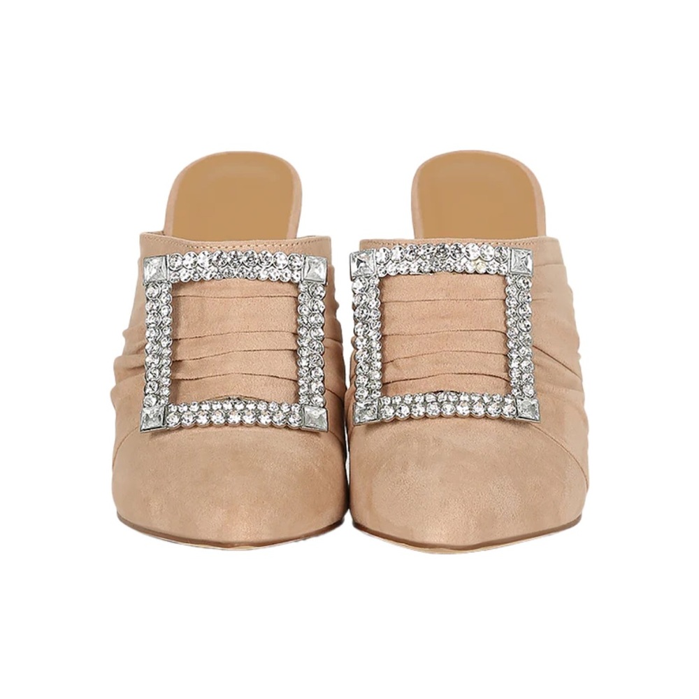 NWT nude heel